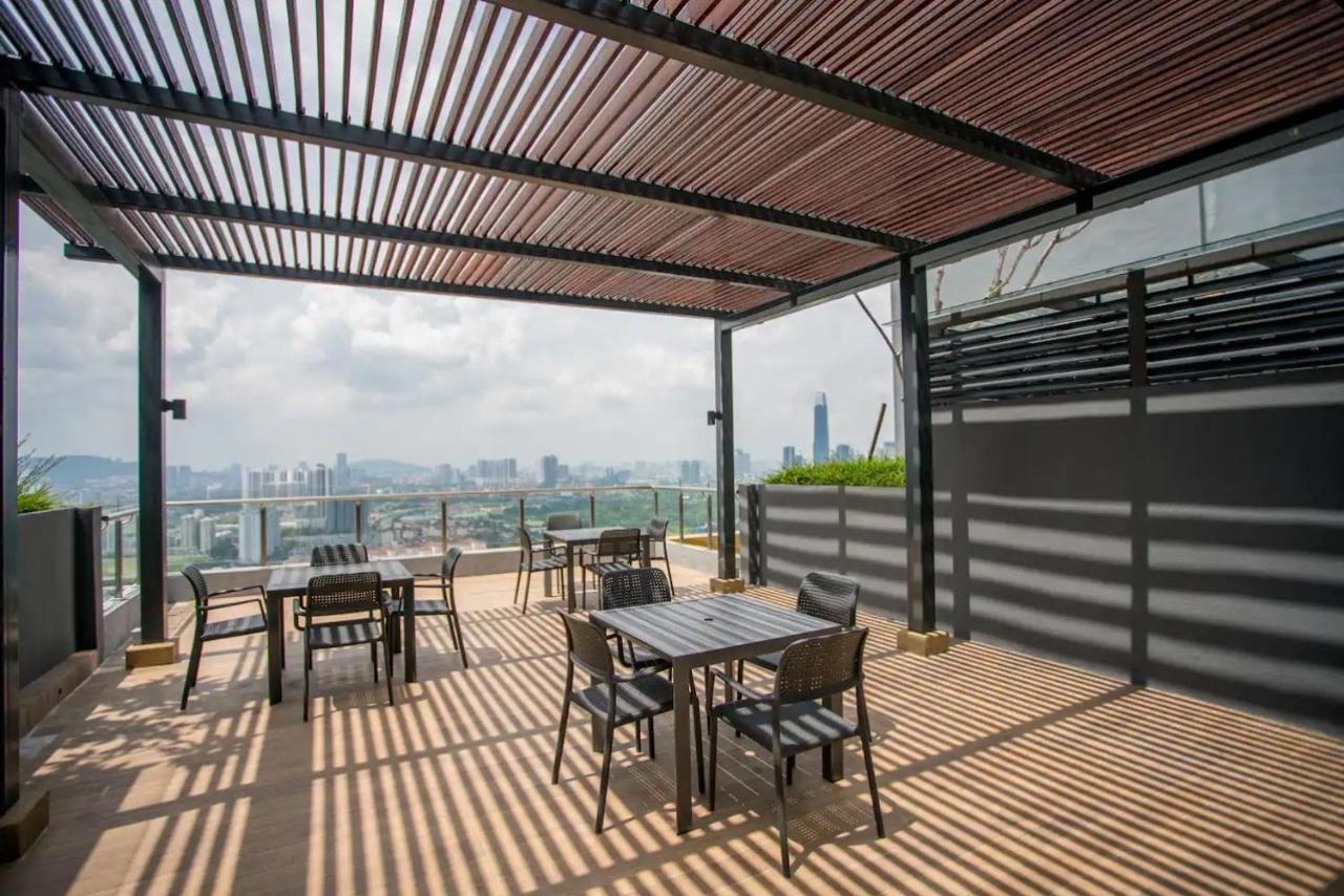 Neu Suites By Cobnb Kuala Lumpur Bagian luar foto