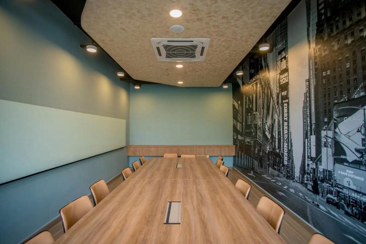 Neu Suites By Cobnb Kuala Lumpur Bagian luar foto