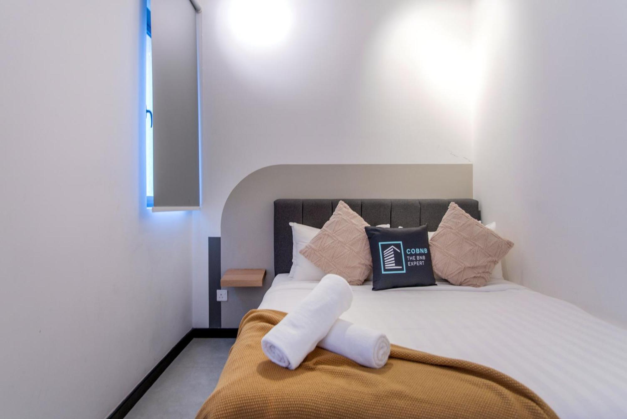 Neu Suites By Cobnb Kuala Lumpur Bagian luar foto